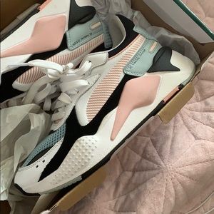 White, light pink, & blue Pumas #Styledbydayy